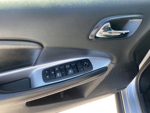 Used 2019 Dodge Journey SE w/ Connectivity Group image 18