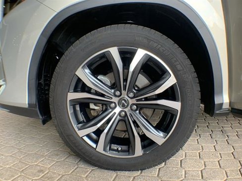 Certified 2021 Lexus RX 350L FWD w/ Premium Package image 10