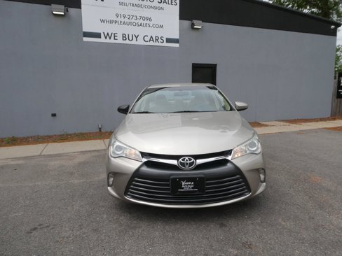 Used 2015 Toyota Camry LE image 2