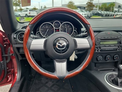 Used 2006 MAZDA MX-5 Miata image 16