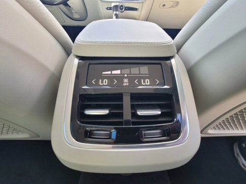 Used 2017 Volvo S90 T5 Momentum w/ Vision Package image 13