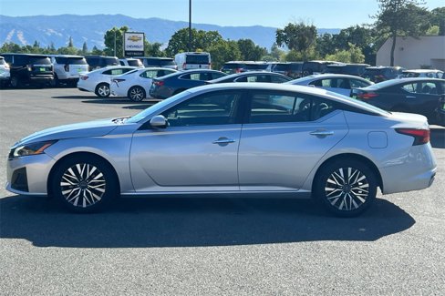 Used 2023 Nissan Altima 2.5 SV image 12