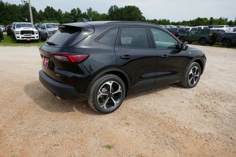 New 2025 Ford Escape ST-Line Elite image 4