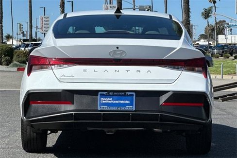 Used 2024 Hyundai Elantra SEL image 5