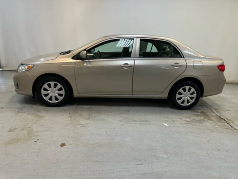 Used 2010 Toyota Corolla LE image 8