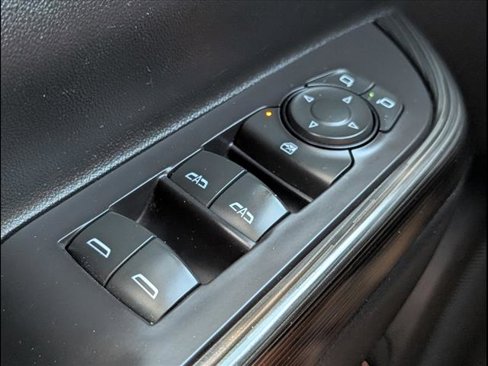 Used 2020 GMC Acadia SLT image 17