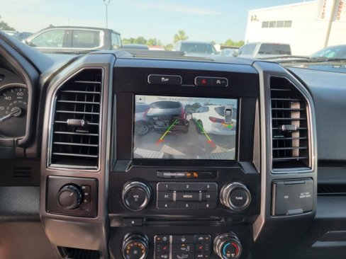 Used 2018 Ford F150 XLT w/ Equipment Group 302A Luxury image 18