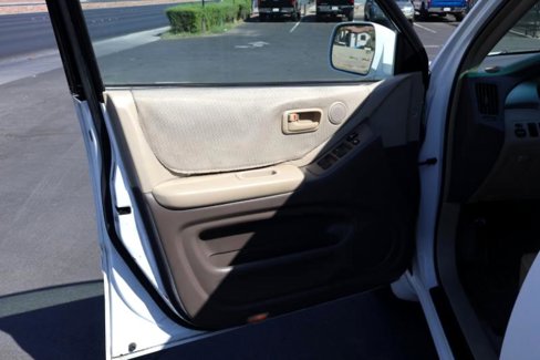 Used 2005 Toyota Highlander 4WD V6 image 16
