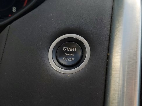 Used 2019 Land Rover Discovery HSE image 22