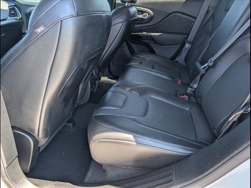 Used 2023 Jeep Cherokee Altitude Lux image 12