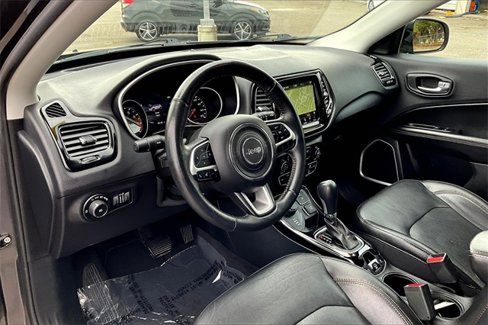 Used 2018 Jeep Compass Limited image 12