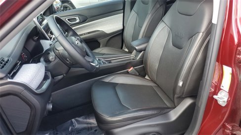 Used 2022 Jeep Compass Latitude image 21