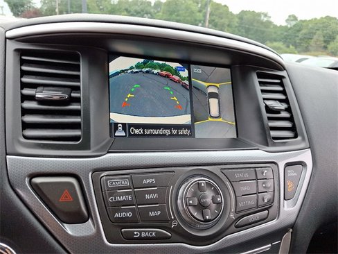 Used 2020 Nissan Pathfinder SL image 18