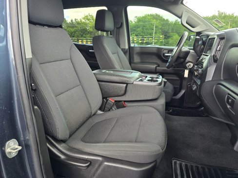 Used 2020 Chevrolet Silverado 1500 Custom w/ Custom Value Package image 13