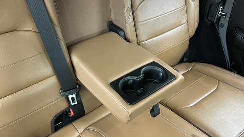 Used 2023 Jeep Wrangler Unlimited Sahara w/ Cold Weather Group image 36