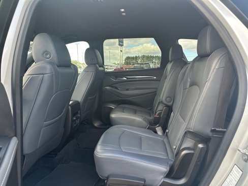 Used 2022 Buick Enclave Premium image 23