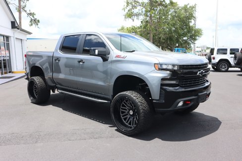 Used 2021 Chevrolet Silverado 1500 LT Trail Boss w/ Convenience Package II image 2