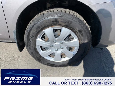 Used 2012 Nissan Rogue S image 22