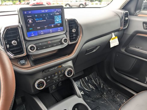 Used 2024 Ford Bronco Sport Outer Banks image 23