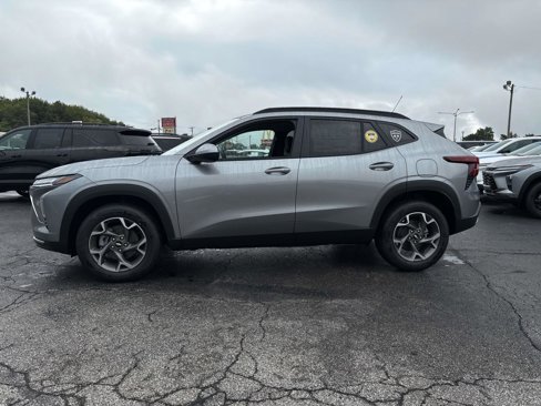 New 2026 Chevrolet Trax LT w/ LT Convenience Package image 2