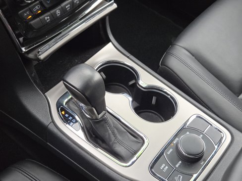 Used 2021 Jeep Grand Cherokee Limited w/ Sun & Sound Group image 20