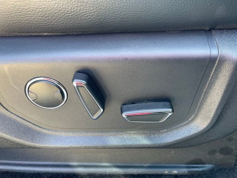 Used 2016 Ford F150 Lariat image 43