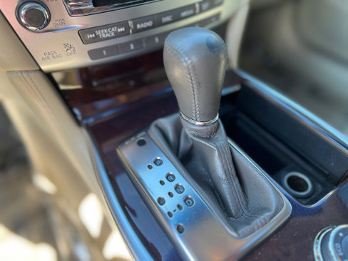 Used 2019 INFINITI Q70 Luxe image 30