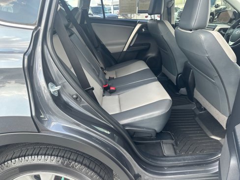 Used 2015 Toyota RAV4 Limited image 15