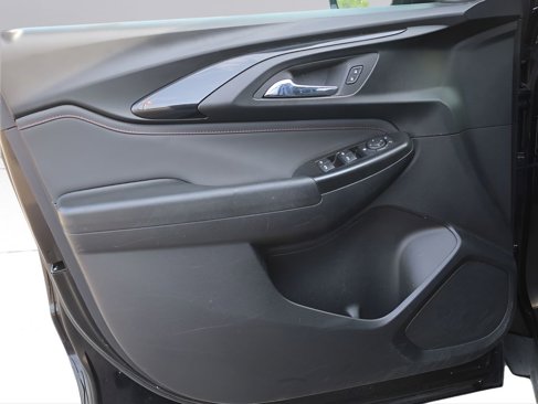 Used 2023 Chevrolet TrailBlazer RS image 33