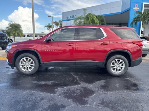 Used 2020 Chevrolet Traverse LT w/ Driver Confidence II Package image 4
