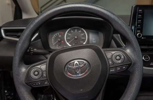 Used 2022 Toyota Corolla LE image 8