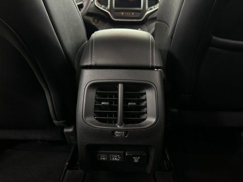 Certified 2022 Jeep Cherokee Latitude Lux image 18