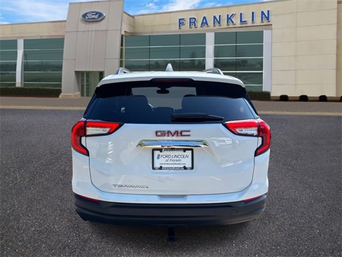 Used 2022 GMC Terrain SLE w/ Driver Convenience Package image 6