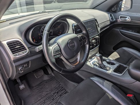 Used 2020 Jeep Grand Cherokee Altitude image 11