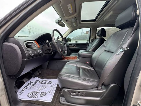 Used 2007 Chevrolet Suburban LTZ w/ LTZ Preferred Equipment Group image 14