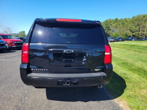 Used 2016 Chevrolet Suburban LT image 12
