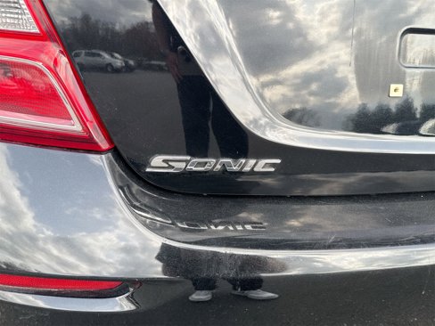 Used 2020 Chevrolet Sonic LT image 26