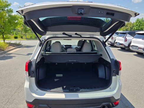 Used 2023 Subaru Forester Premium image 18