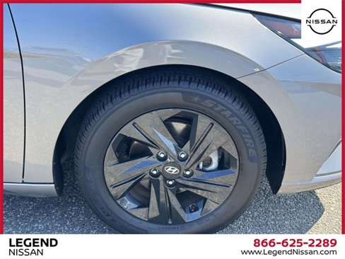 Used 2023 Hyundai Elantra SEL image 8