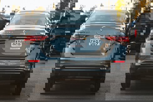 Used 2022 Nissan Sentra S image 4