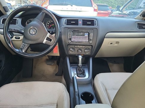 Used 2013 Volkswagen Jetta TDI image 6