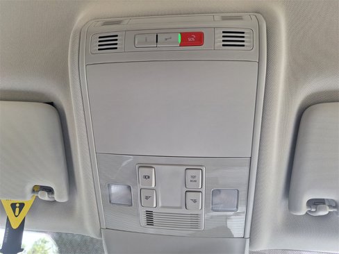 New 2025 Volkswagen Taos S image 18