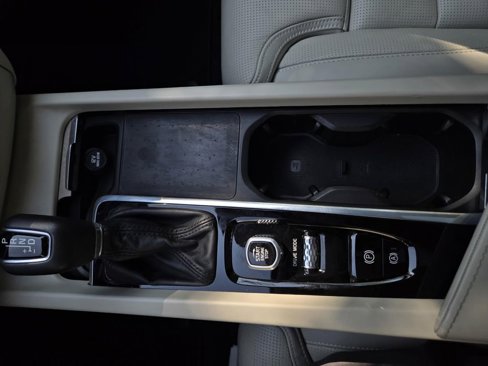 Used 2021 Volvo XC60 T6 Inscription w/ Protection Package Premier image 26