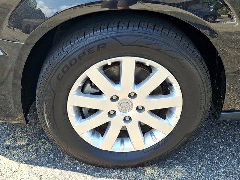Used 2016 Chrysler Town & Country Touring image 11
