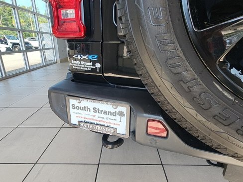 Certified 2021 Jeep Wrangler Unlimited Sahara w/ Cold Weather Group image 12