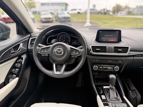 Used 2018 MAZDA MAZDA3 Grand Touring w/ Premium Equipment Package image 26