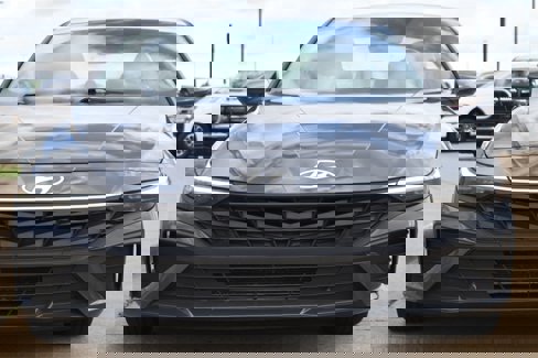 Used 2024 Hyundai Elantra SEL image 8