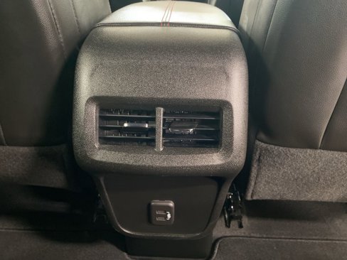 Used 2022 Chevrolet Equinox RS image 18
