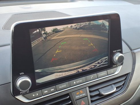 Used 2024 Nissan Altima 2.5 SV image 22