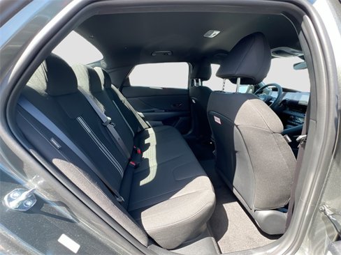 New 2025 Hyundai Elantra SEL image 25